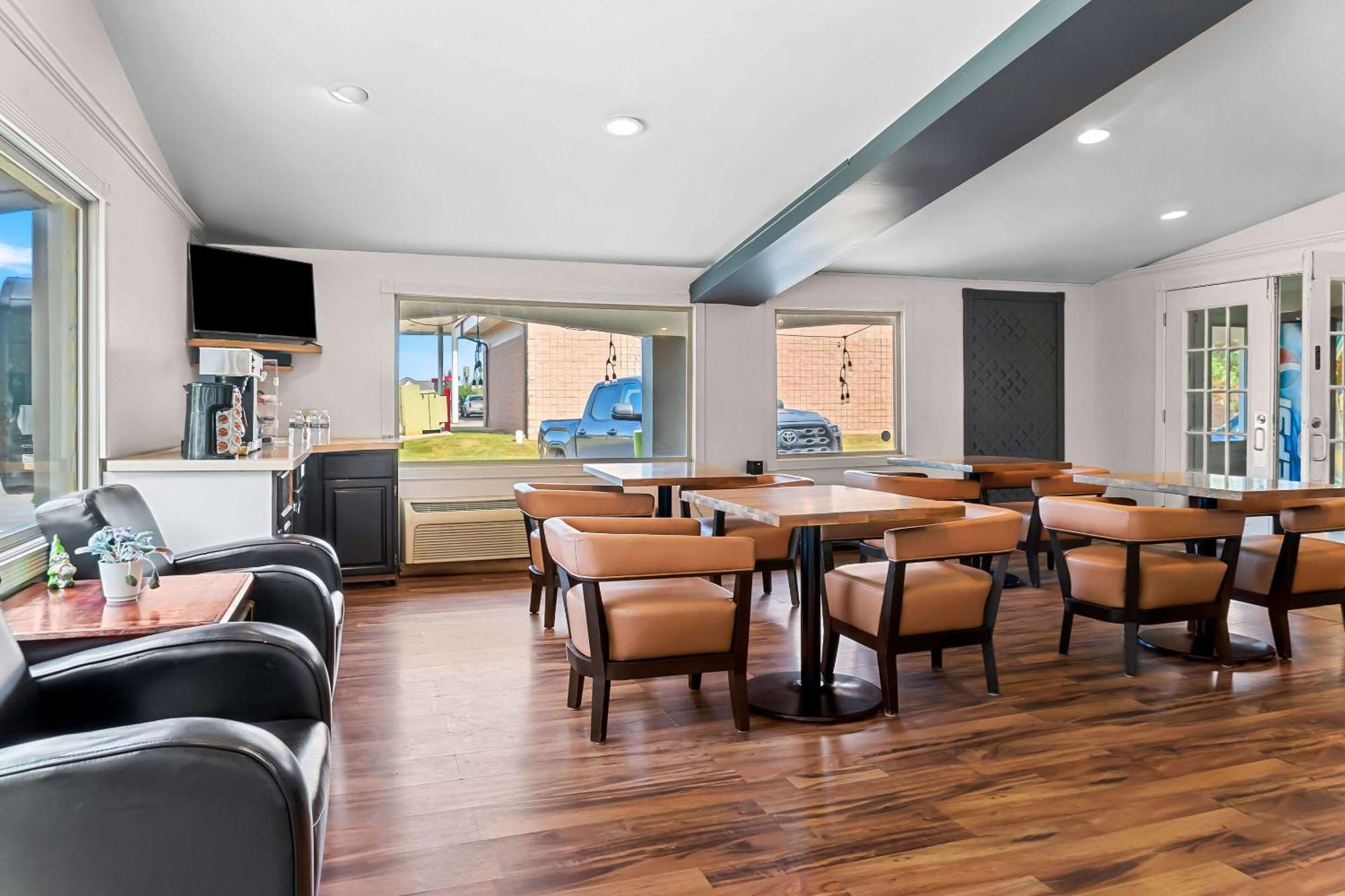 Rodeway Inn & Suites Saginaw Εξωτερικό φωτογραφία