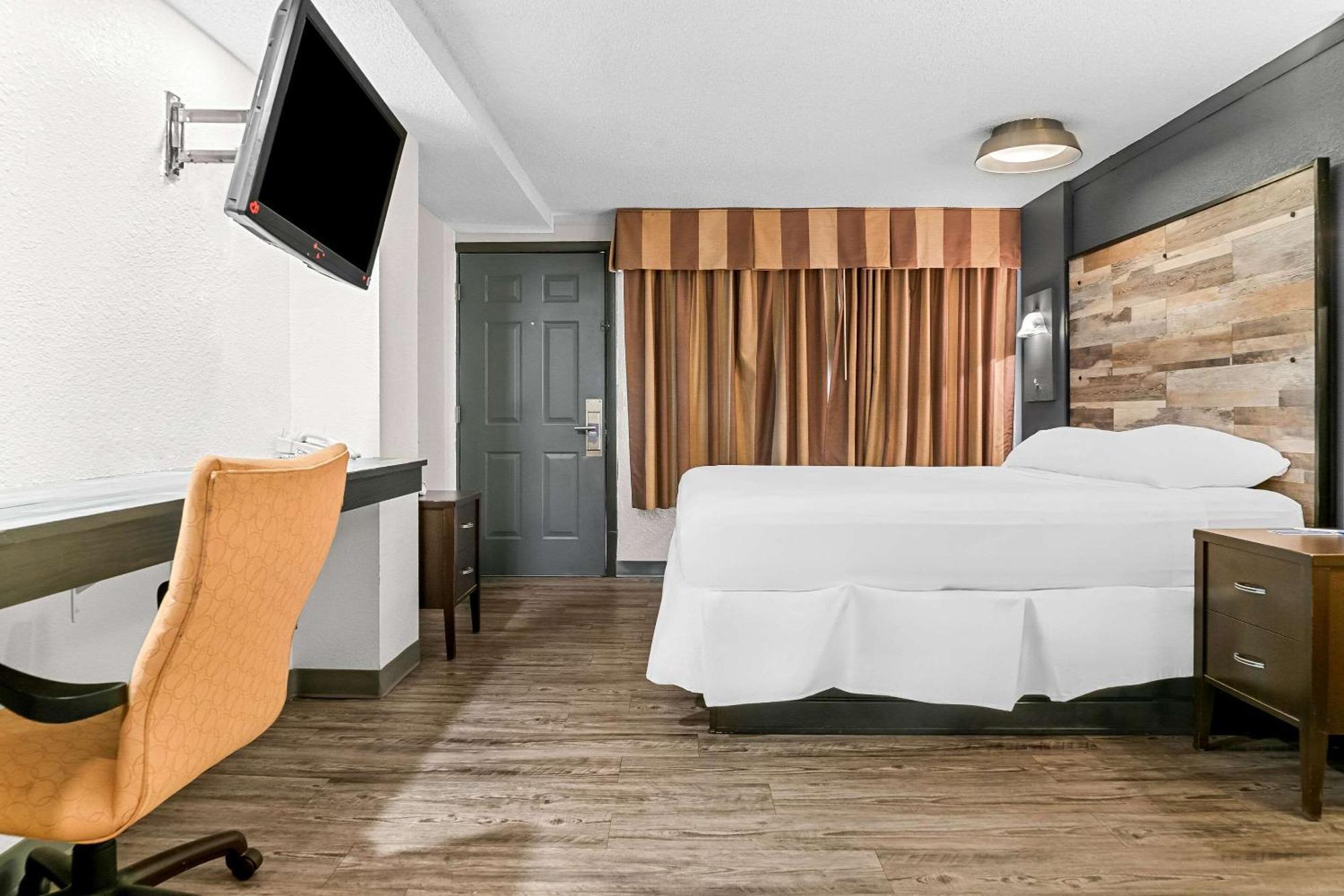 Rodeway Inn & Suites Saginaw Εξωτερικό φωτογραφία